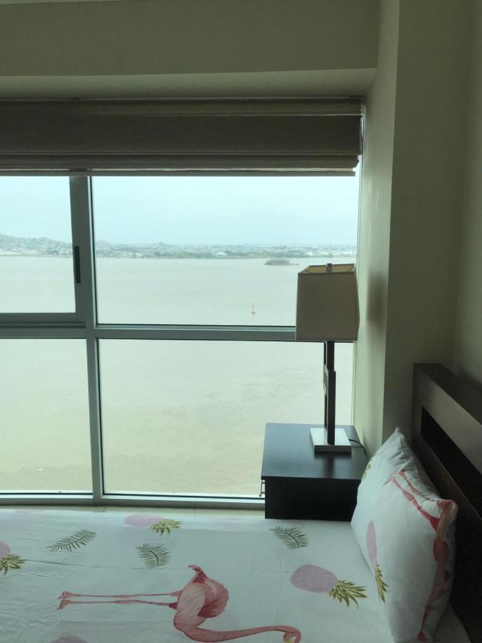 Suites Emporium กวายากิล ภายนอก รูปภาพ