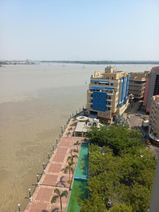 Suites Emporium กวายากิล ภายนอก รูปภาพ